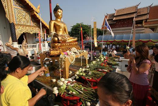 wat-phra-singh2